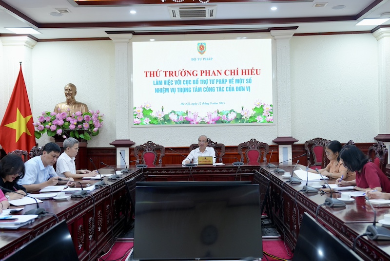 Chủ động rà soát quy định của pháp luật để xác định cụ thể các giao dịch cần công chứng, chứng thực